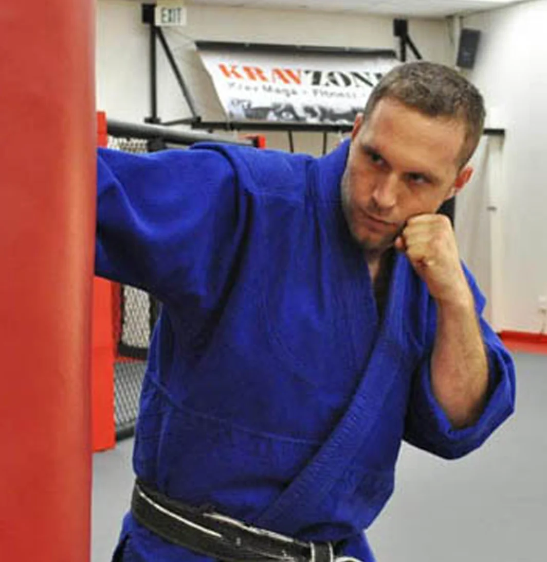 Shlomi Katz training kickboxing